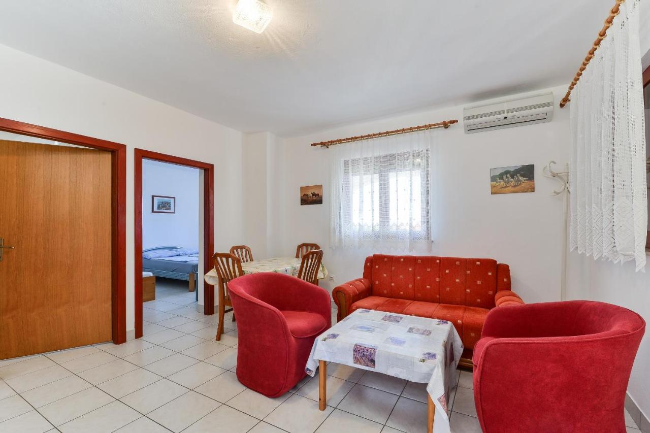 Apartments Gogoljak Vir Exteriör bild