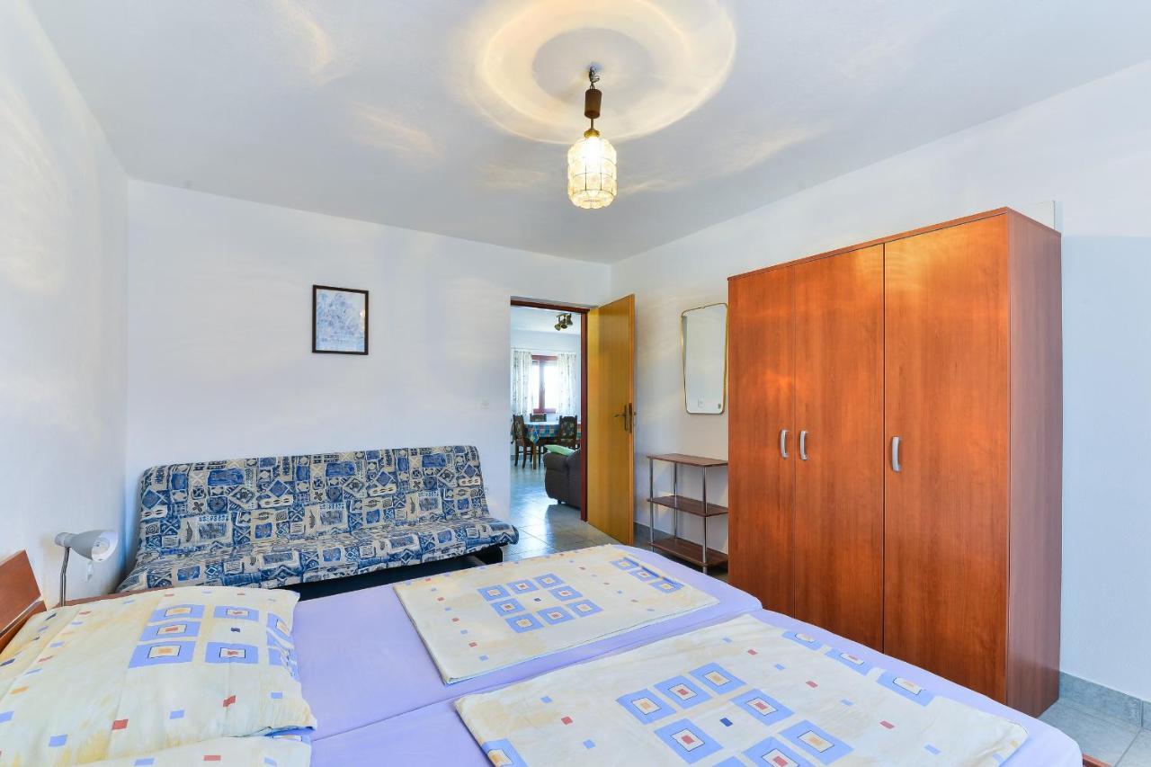 Apartments Gogoljak Vir Exteriör bild