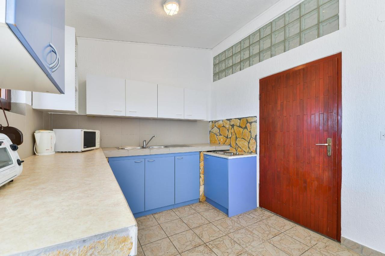 Apartments Gogoljak Vir Exteriör bild