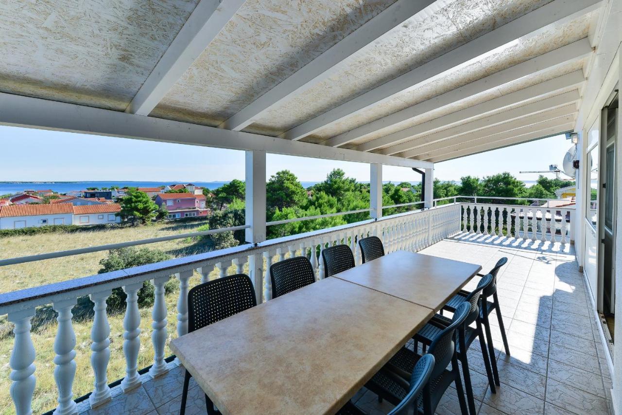 Apartments Gogoljak Vir Exteriör bild