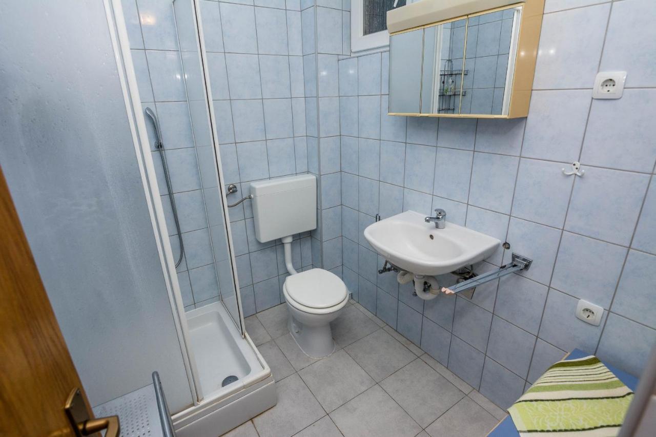Apartments Gogoljak Vir Exteriör bild